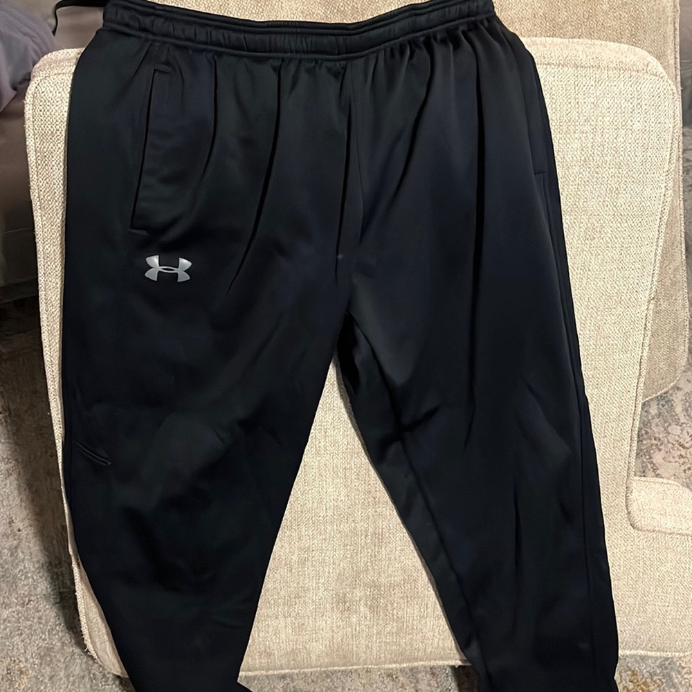 Mens XL Loose Under Armor workout/sweatpants